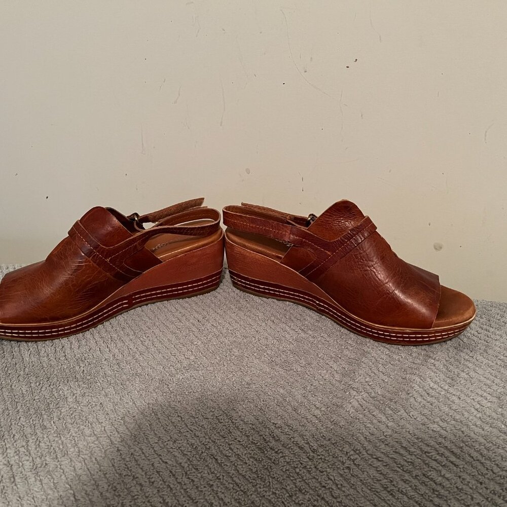 Sandals - Picture 3 of 5